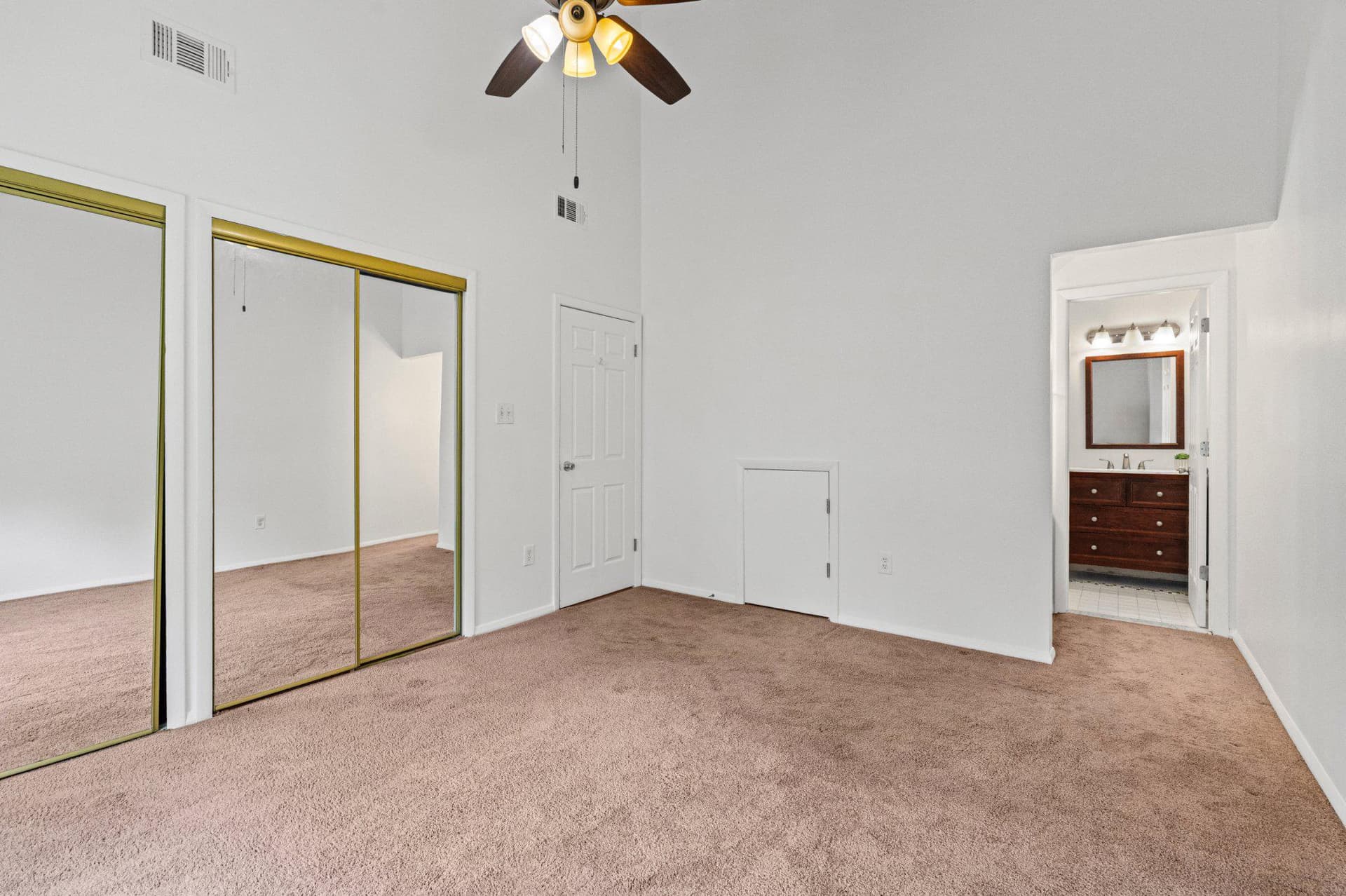 7924 Mayfair Circle #b photo 14