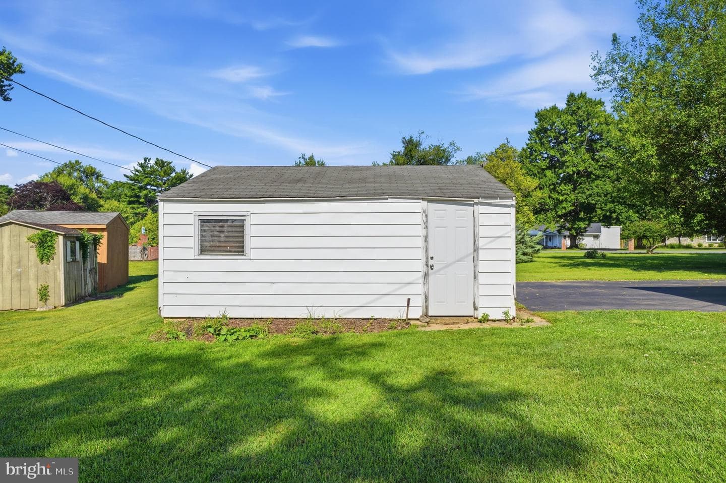 9326 Millbrook Road photo 36