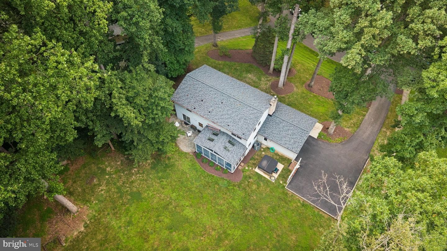 9685 Gwynn Park Drive photo 3