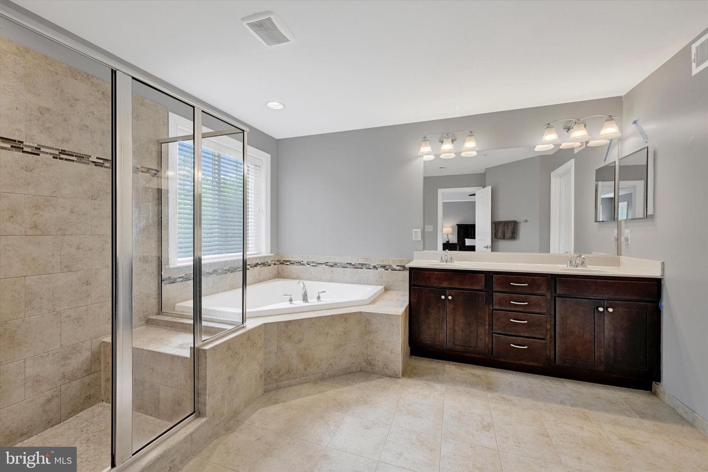 7510 Leafy Tree Lane photo 31