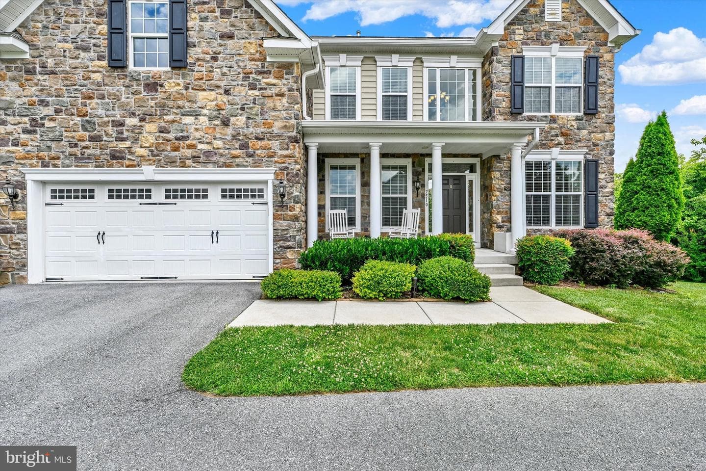 7510 Leafy Tree Lane photo 4