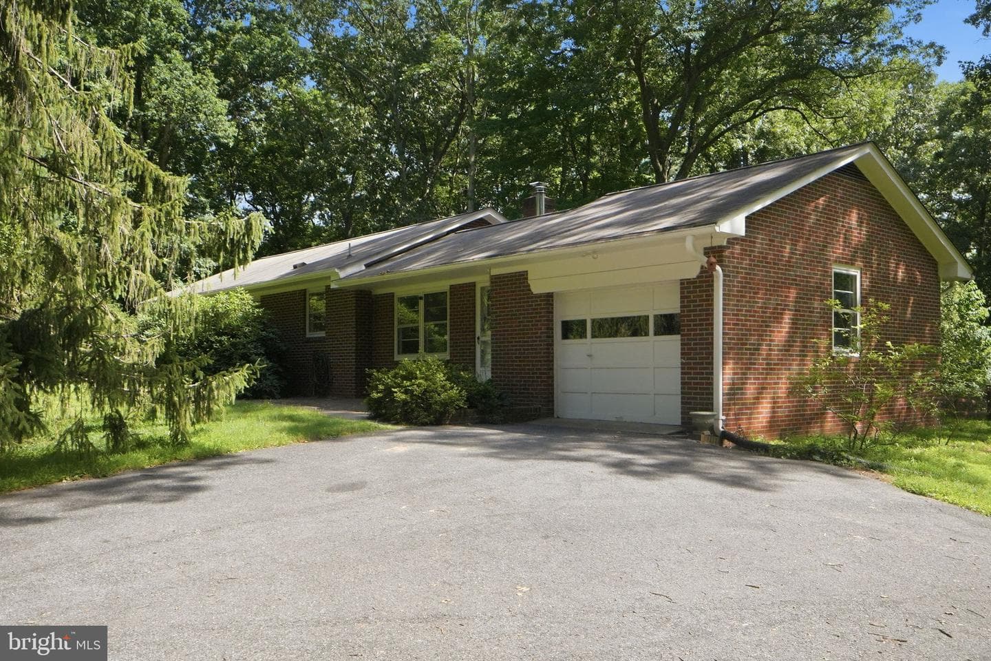 3760 Jennings Chapel Road, Woodbine