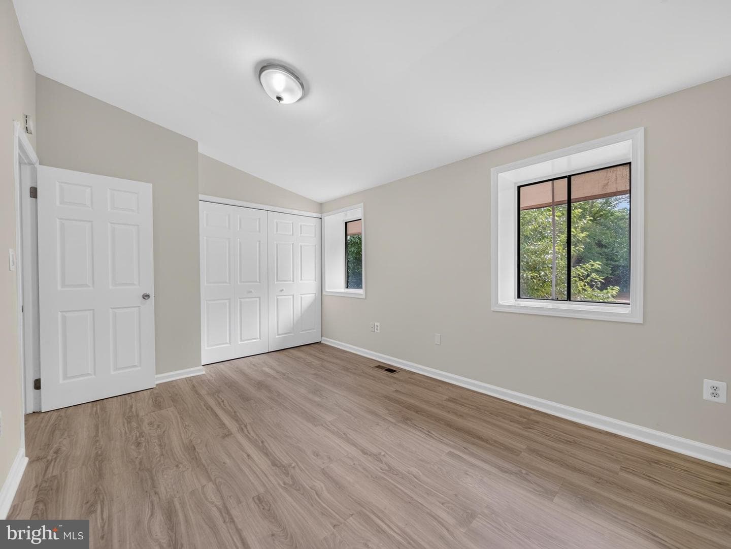 5443 Hildebrand Court photo 22