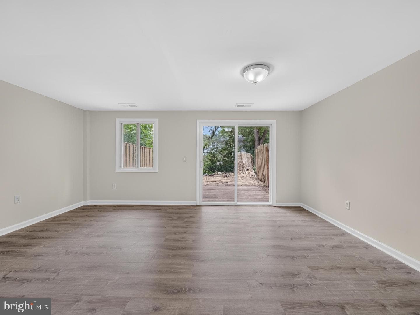 5443 Hildebrand Court photo 32