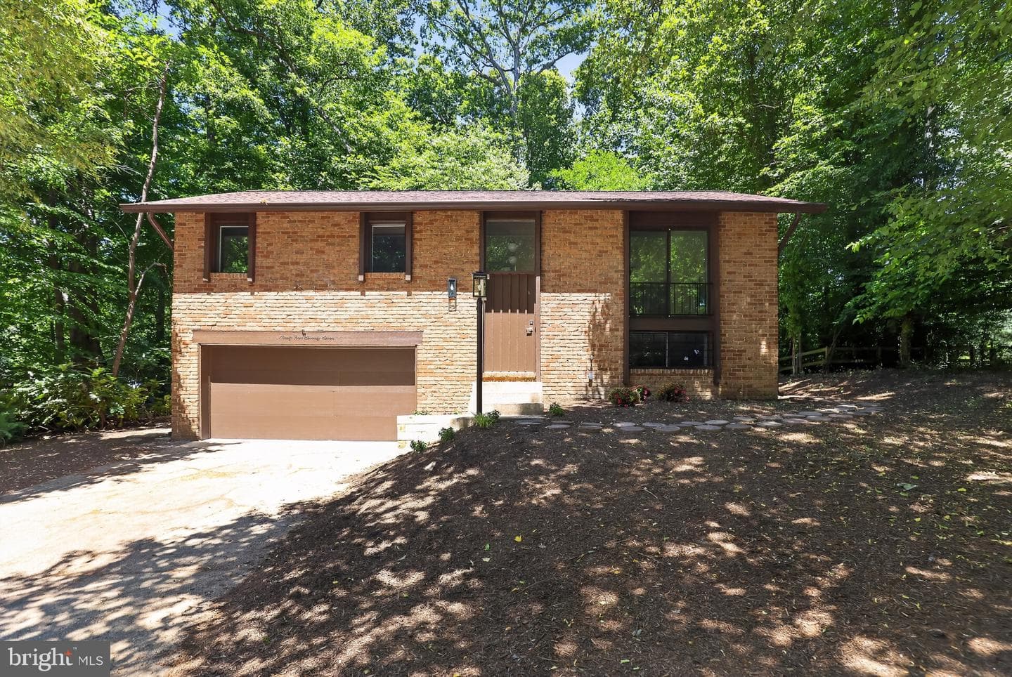 9477 Battler Court, Columbia