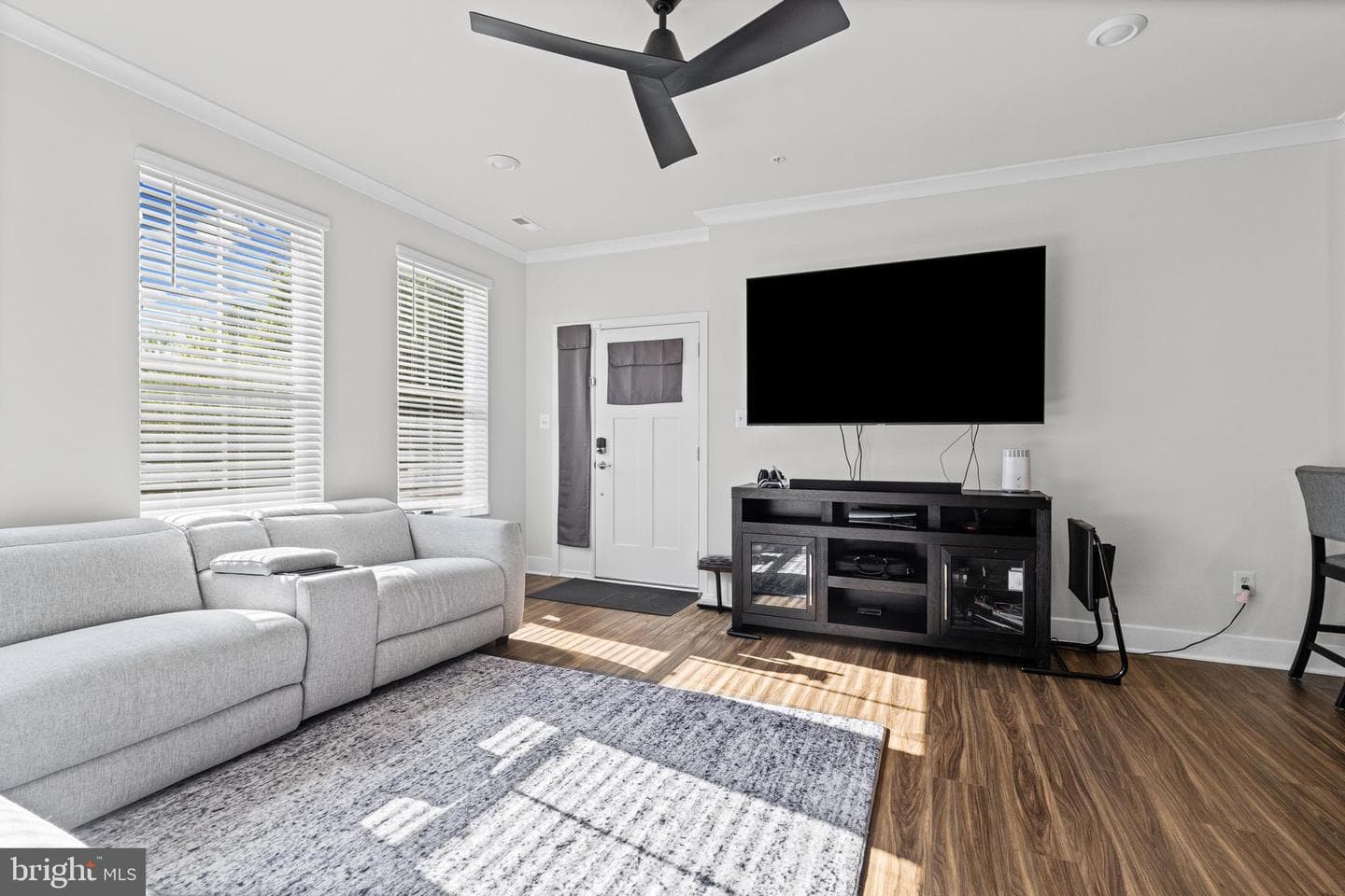 7736 Port Capital Drive photo 6