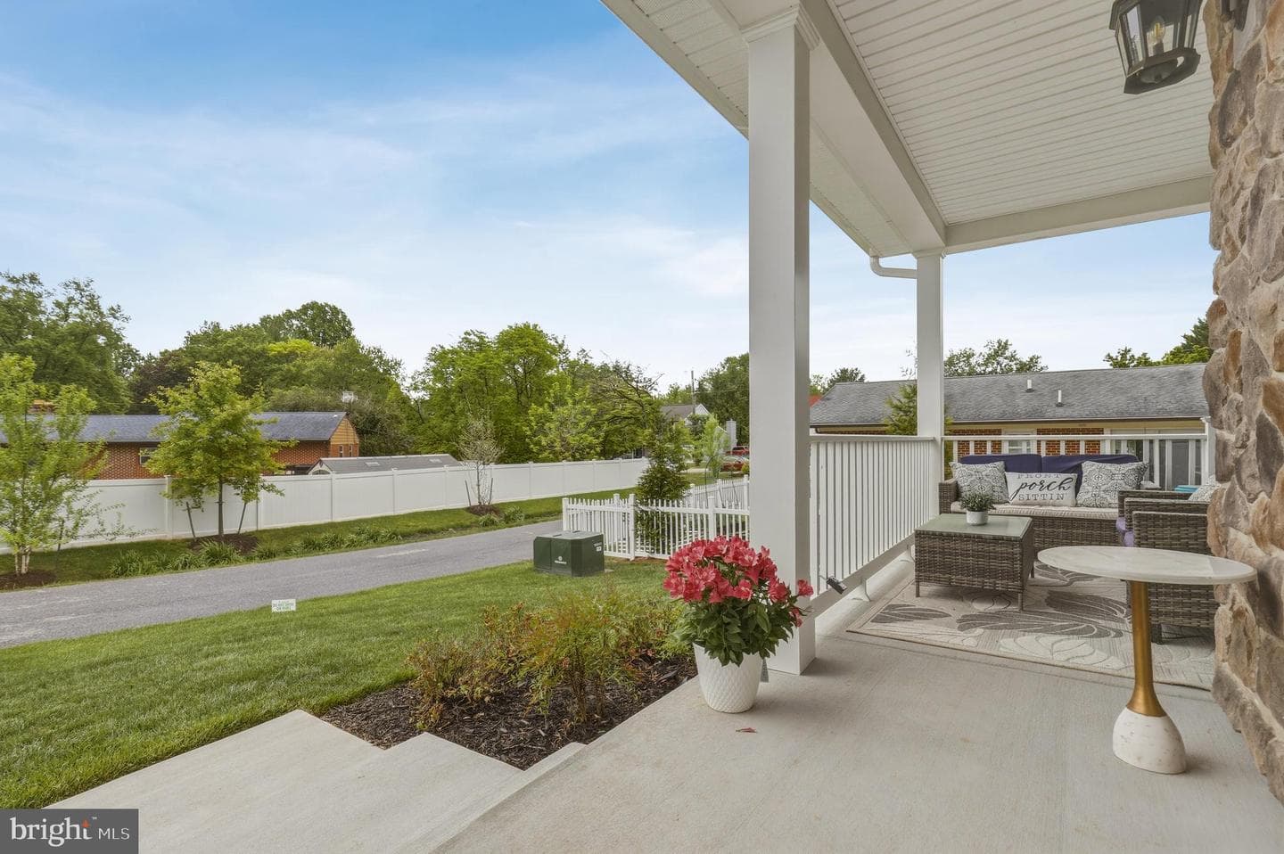 9468 Vollmerhausen Drive photo 4