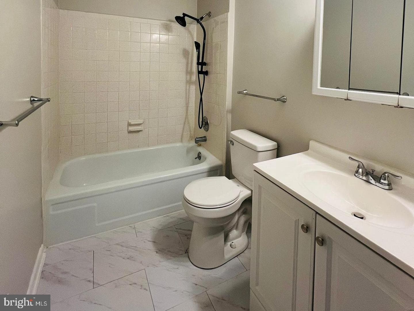9655 Homestead Court #b photo 8