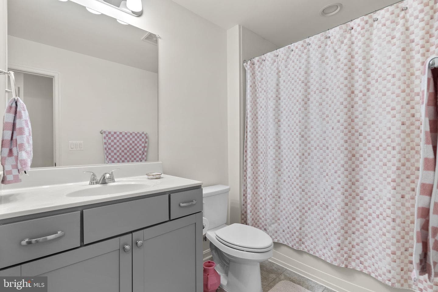 7219 Barry Lane photo 33