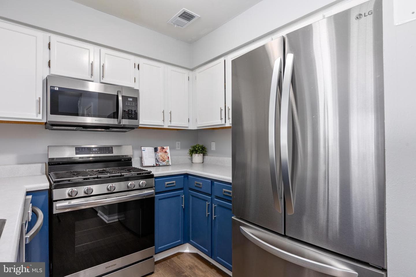 6307 Sandpiper Court #2 photo 12