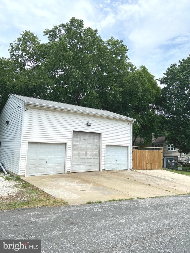 9227 Gross Avenue photo 38