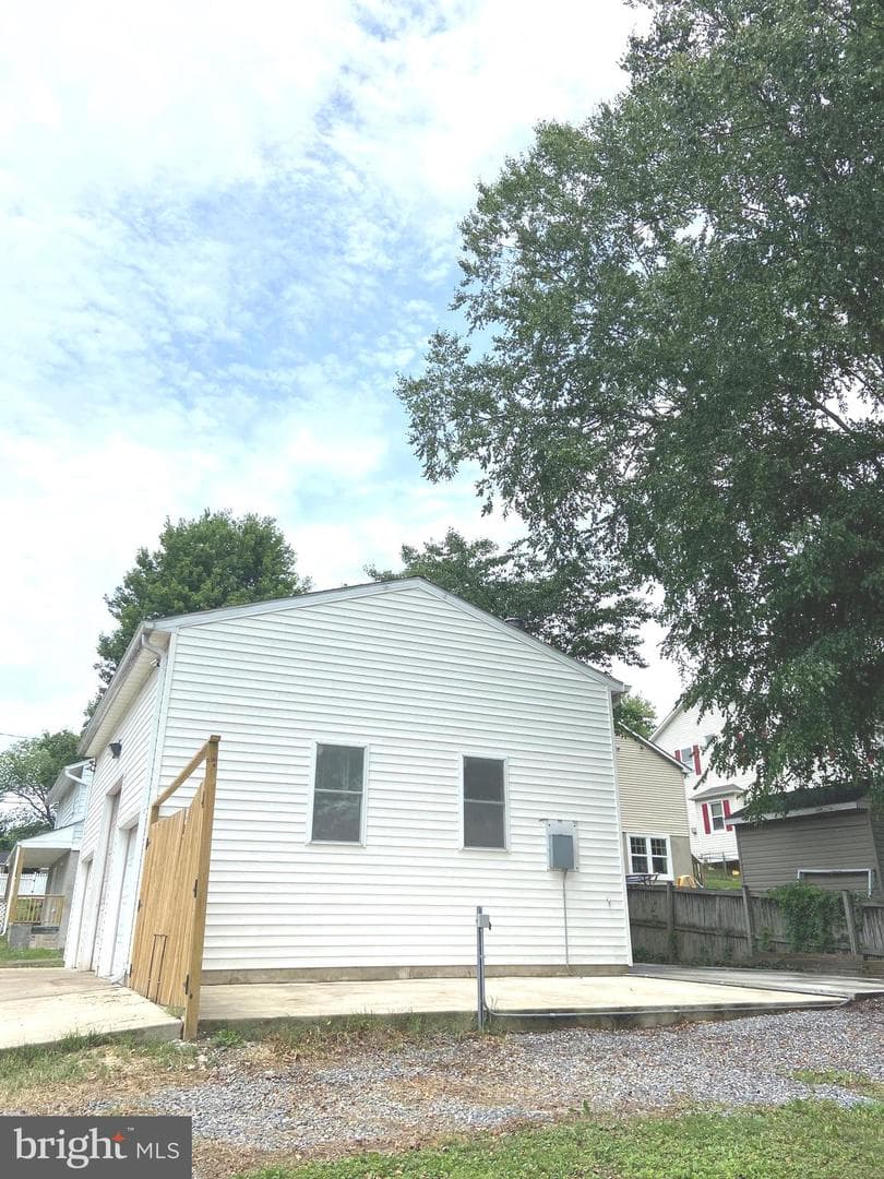 9227 Gross Avenue photo 39