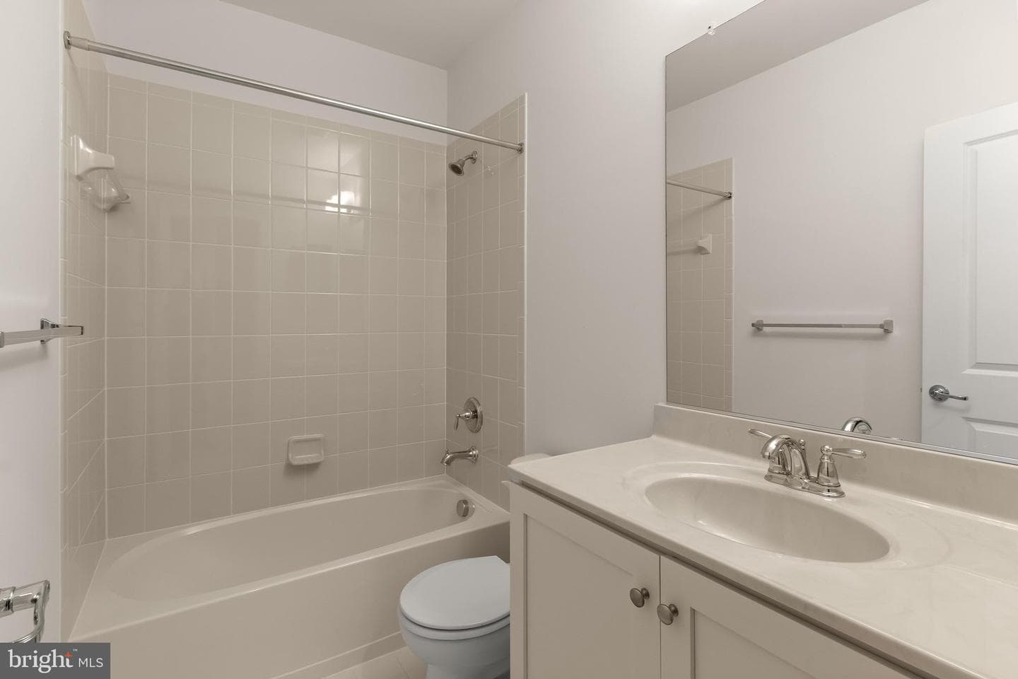 11423 Ellington Street photo 65