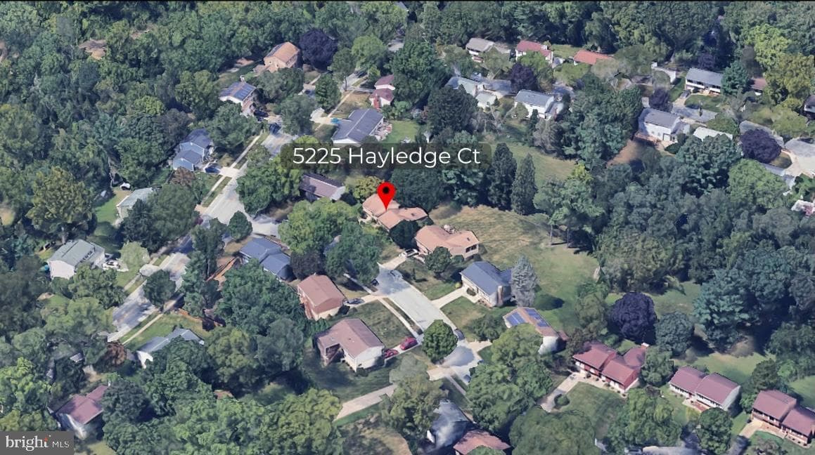 5225 Hayledge Court photo 4