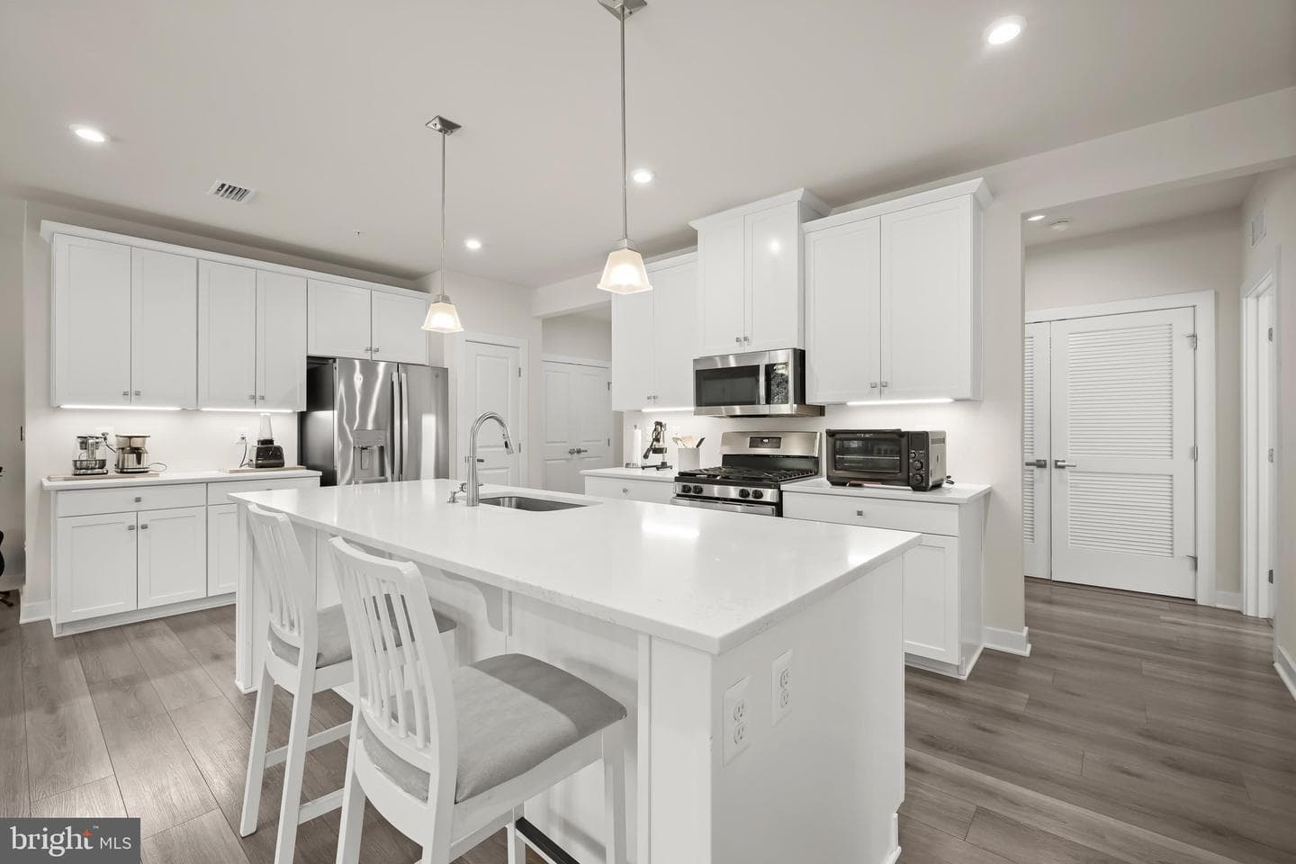 10401 Resort Road #l photo 3