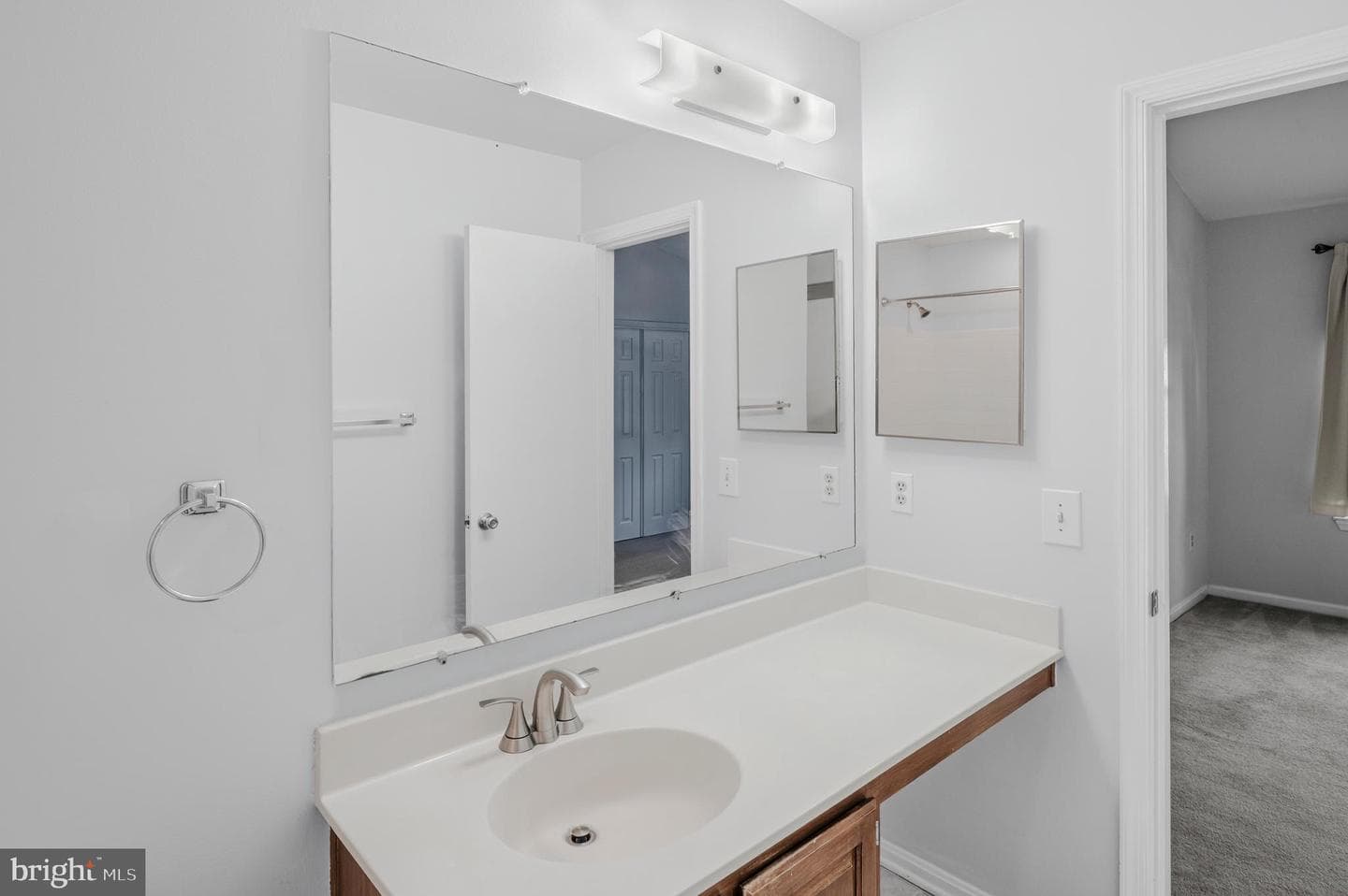 9614 Hingston Dwns photo 18