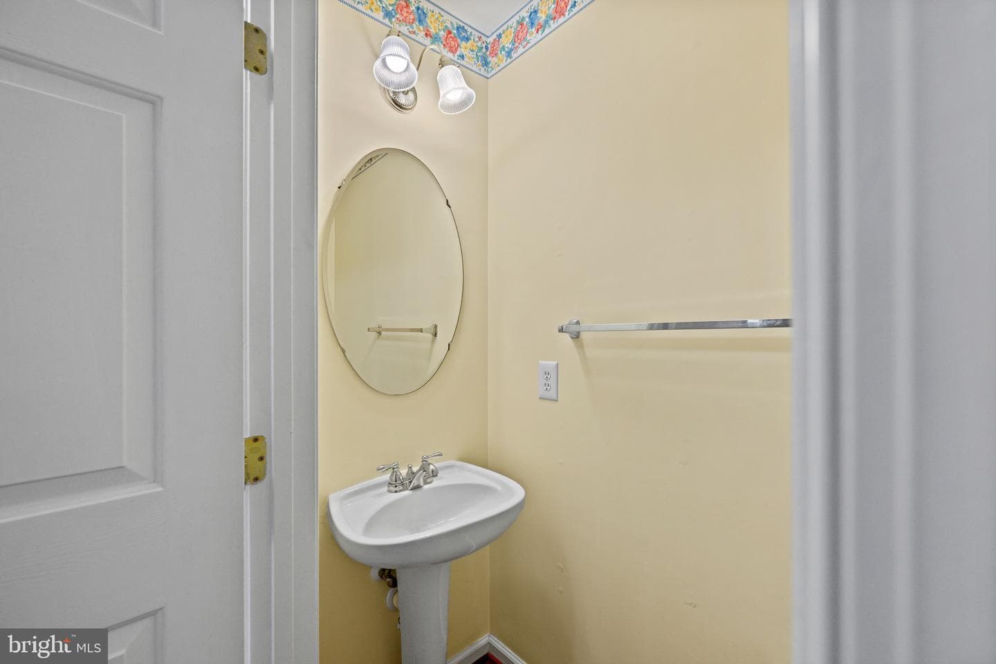 6428 Coxwold Drive photo 9