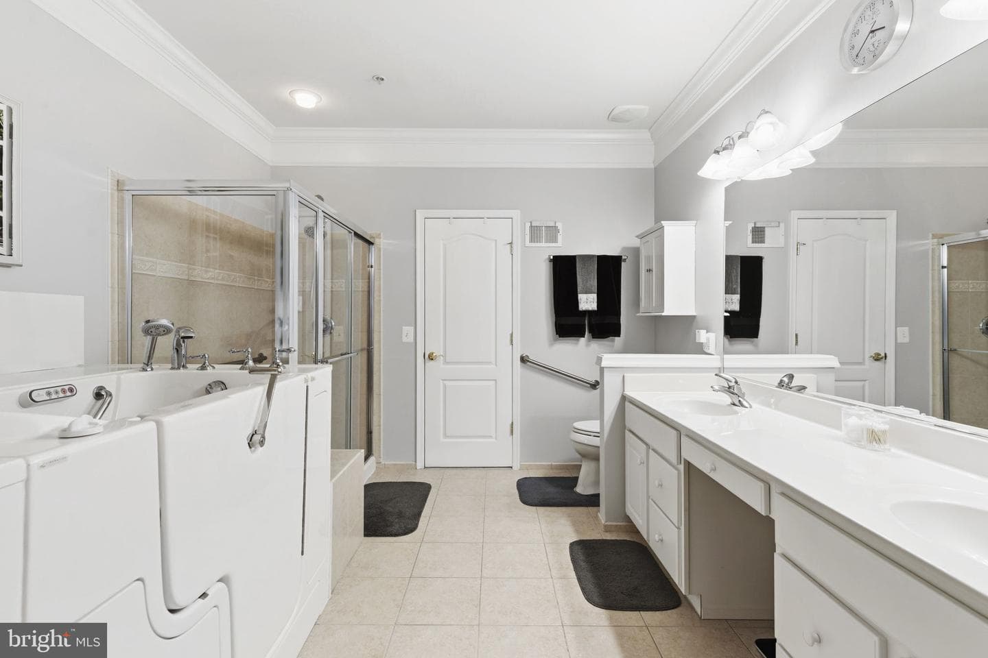 8254 Academy Road #8 photo 24