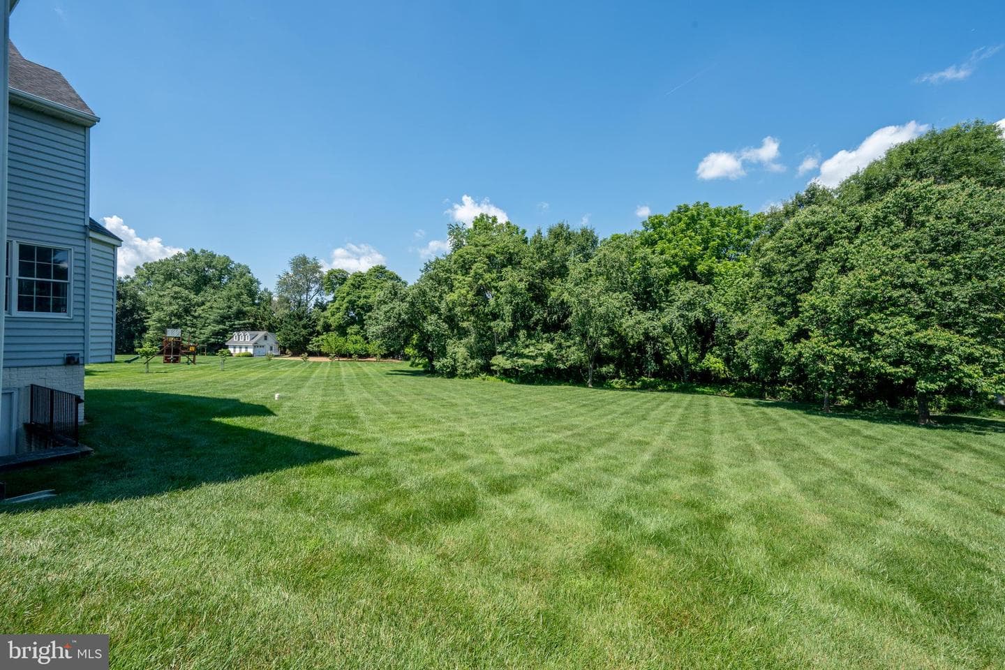 2921 Summer Hill Drive photo 5