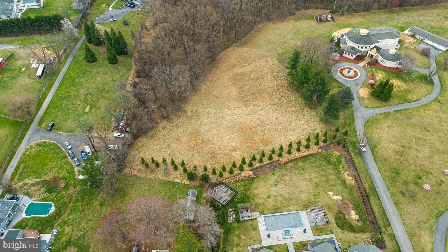 12425 Hill Crest photo 23