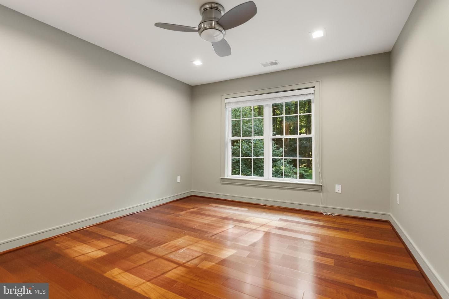 13773 Lakeside Drive photo 18