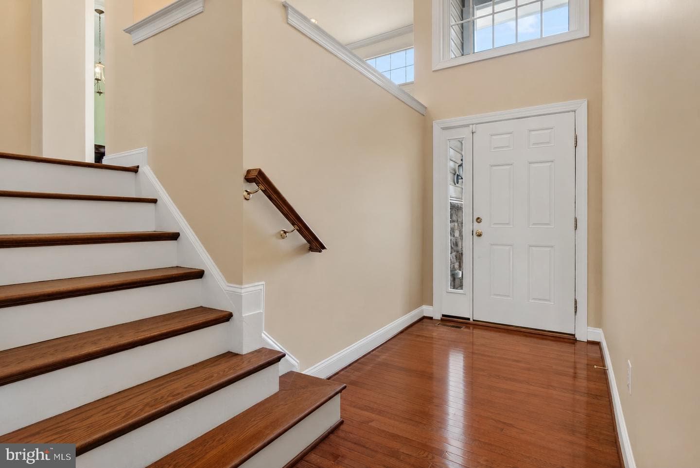 8803 Mirror Lake Way photo 4