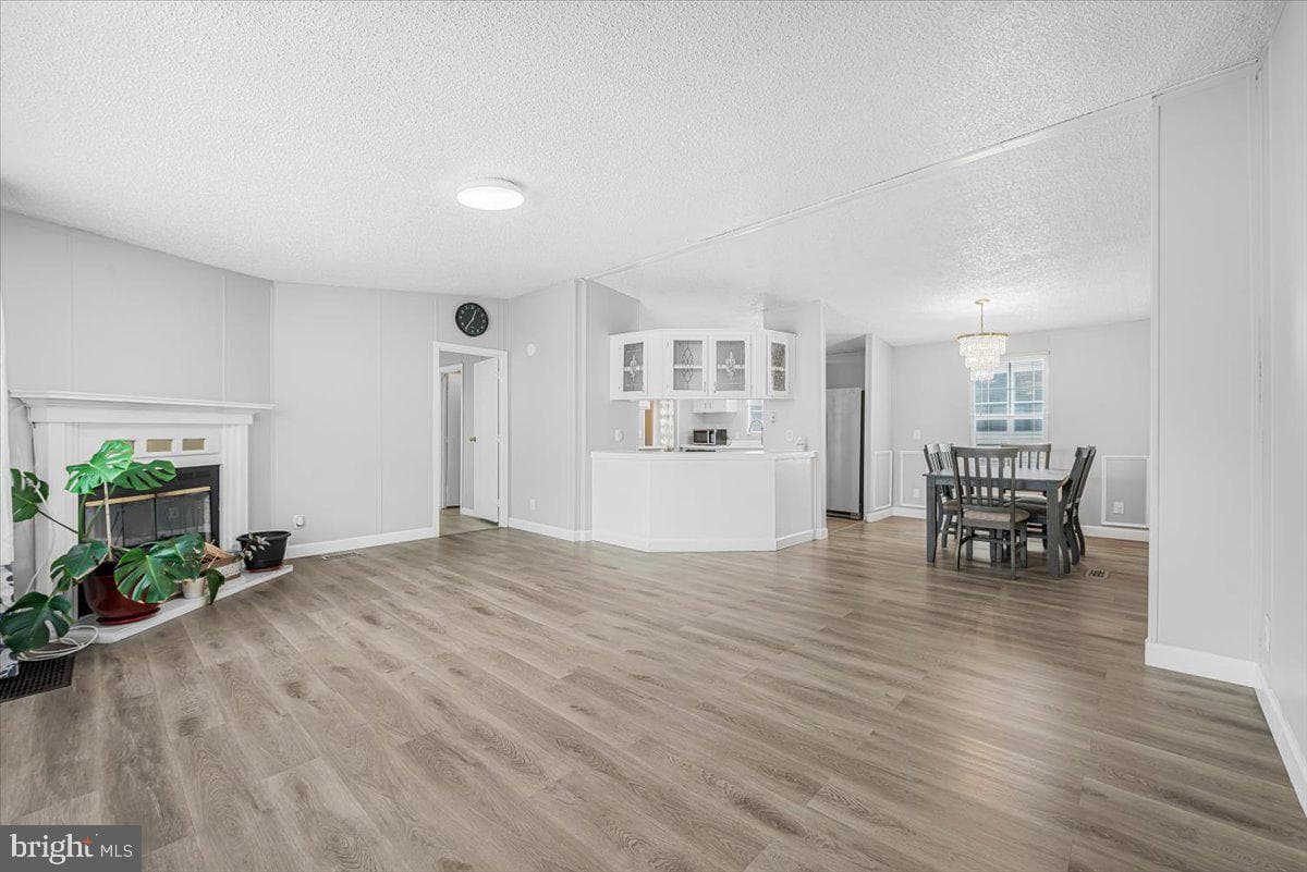 13 Midway Avenue photo 10