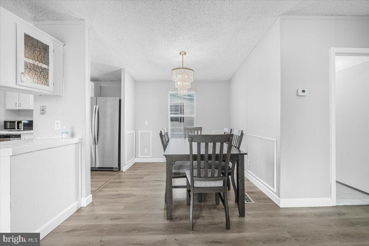13 Midway Avenue photo 11