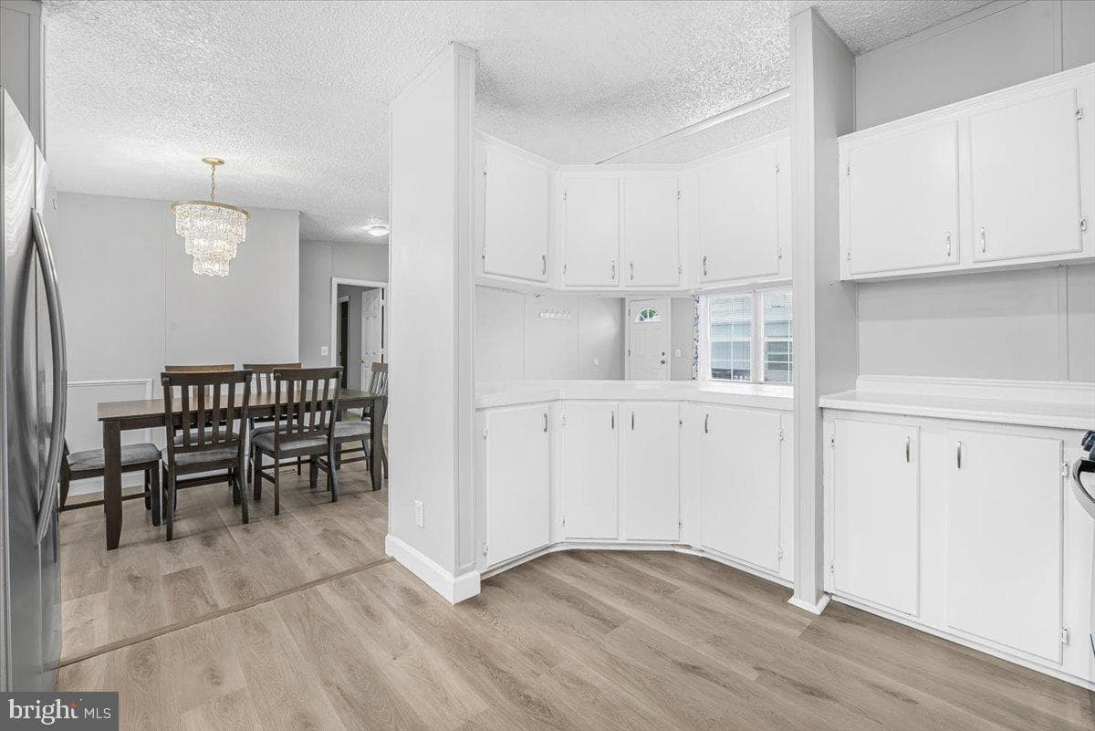 13 Midway Avenue photo 13