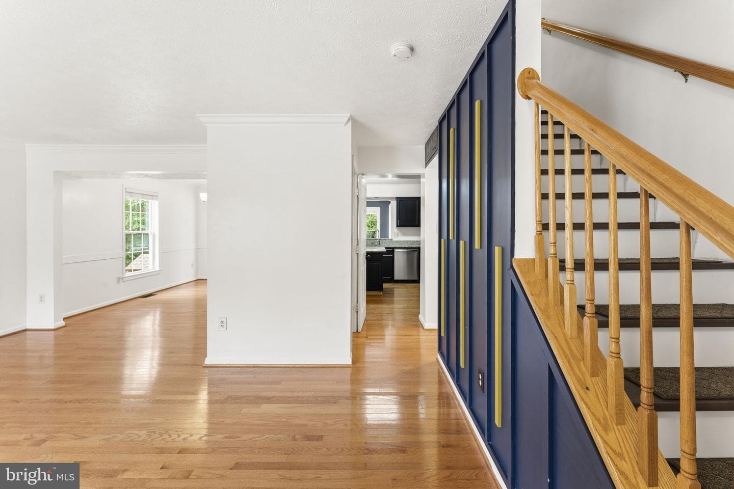 6437 Julie Ann Drive photo 4