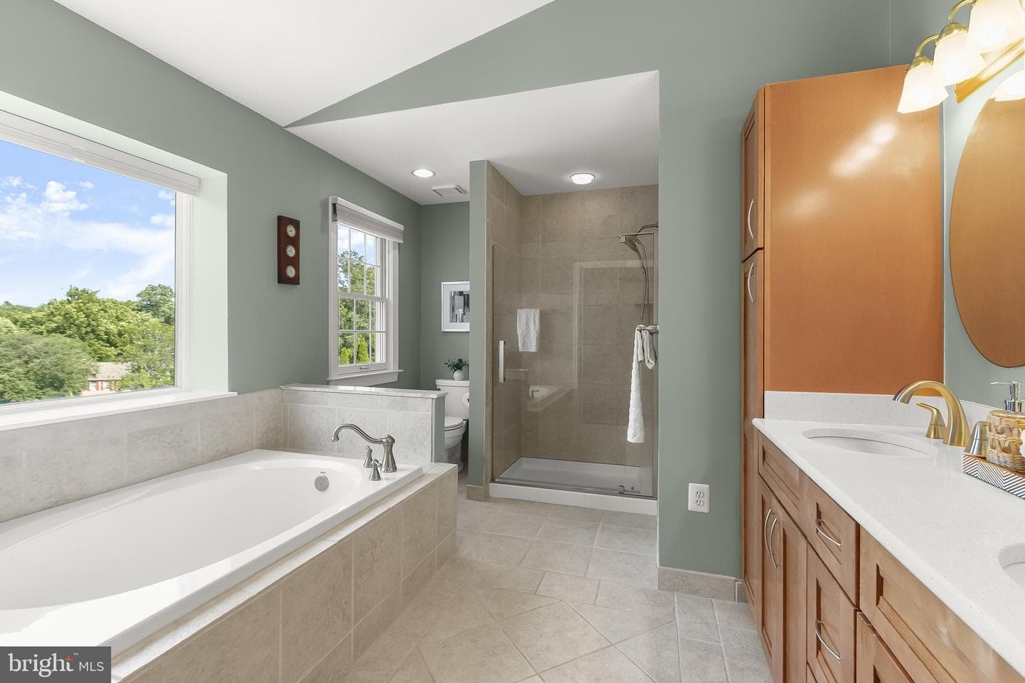 9704 Oriole Court photo 32