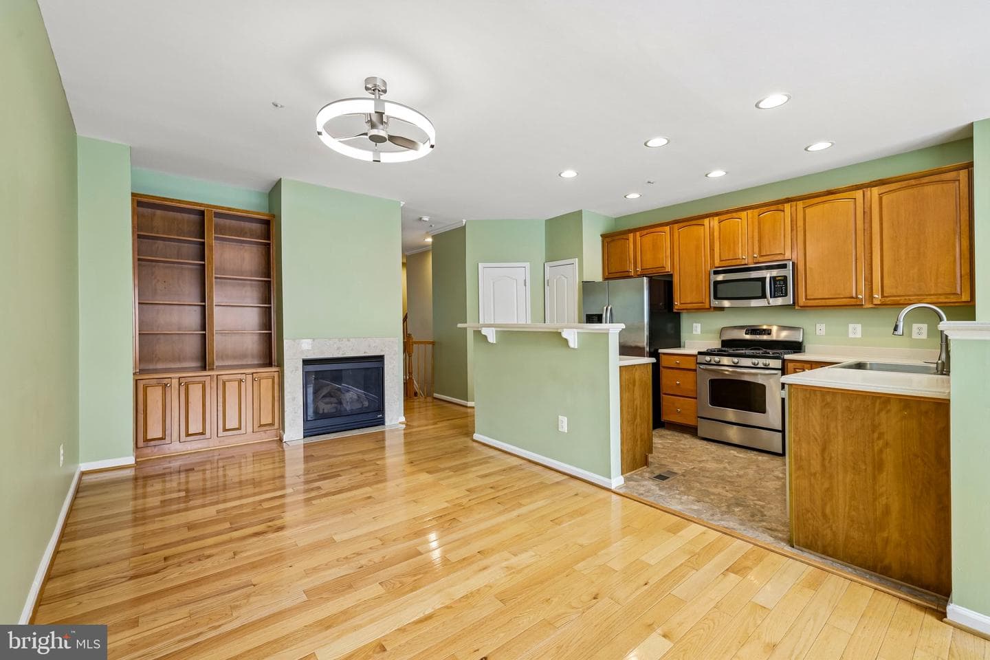 10214 Sherman Heights Place #53 photo 10