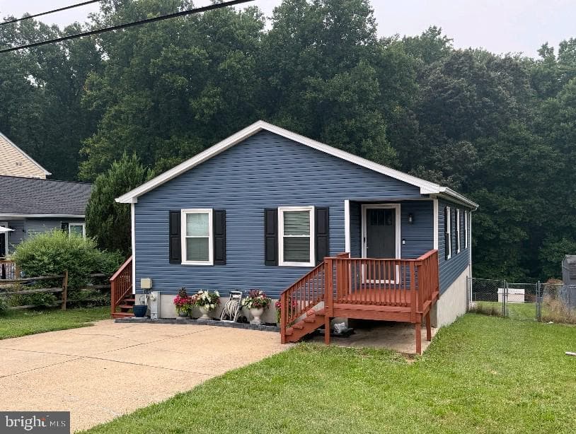 9404 Fairview Avenue photo 1
