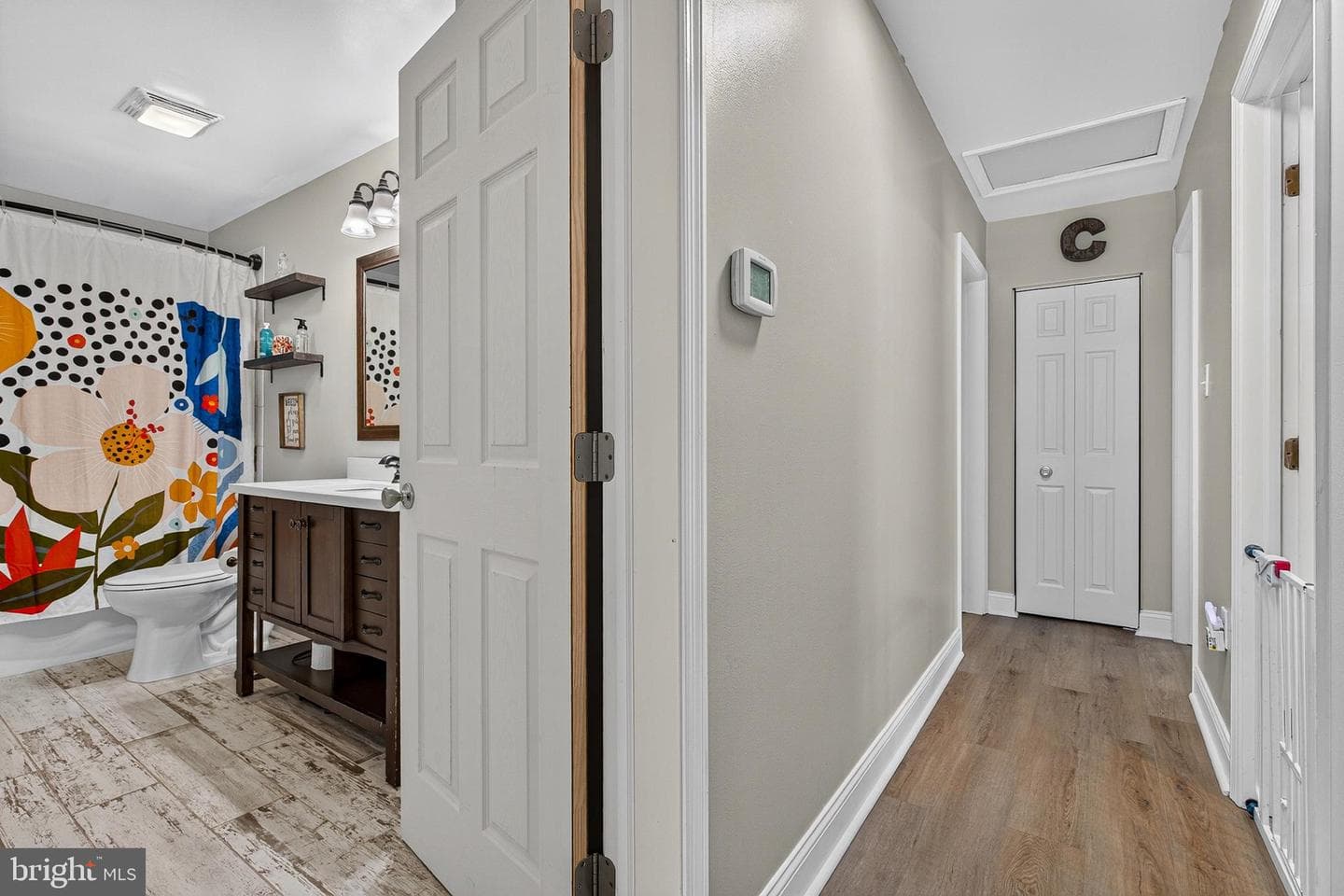 9404 Fairview Avenue photo 12