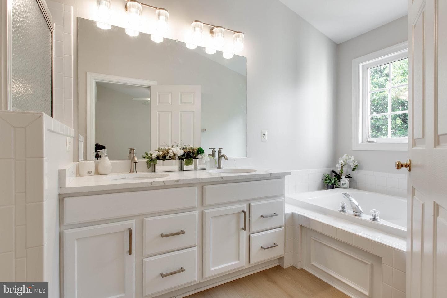 10806 Wadsworth Road photo 26