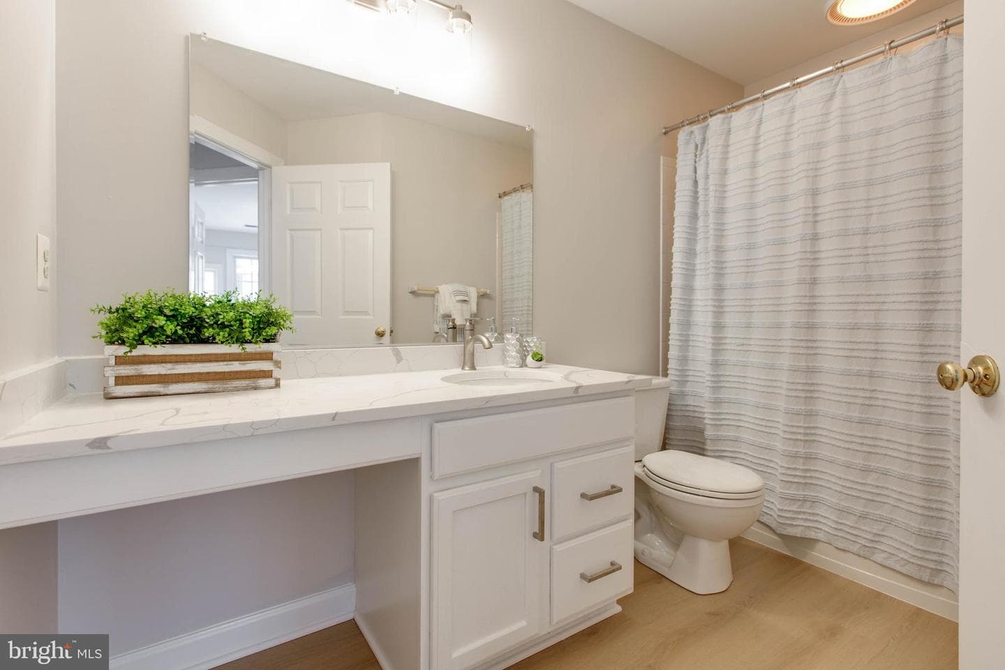 10806 Wadsworth Road photo 32
