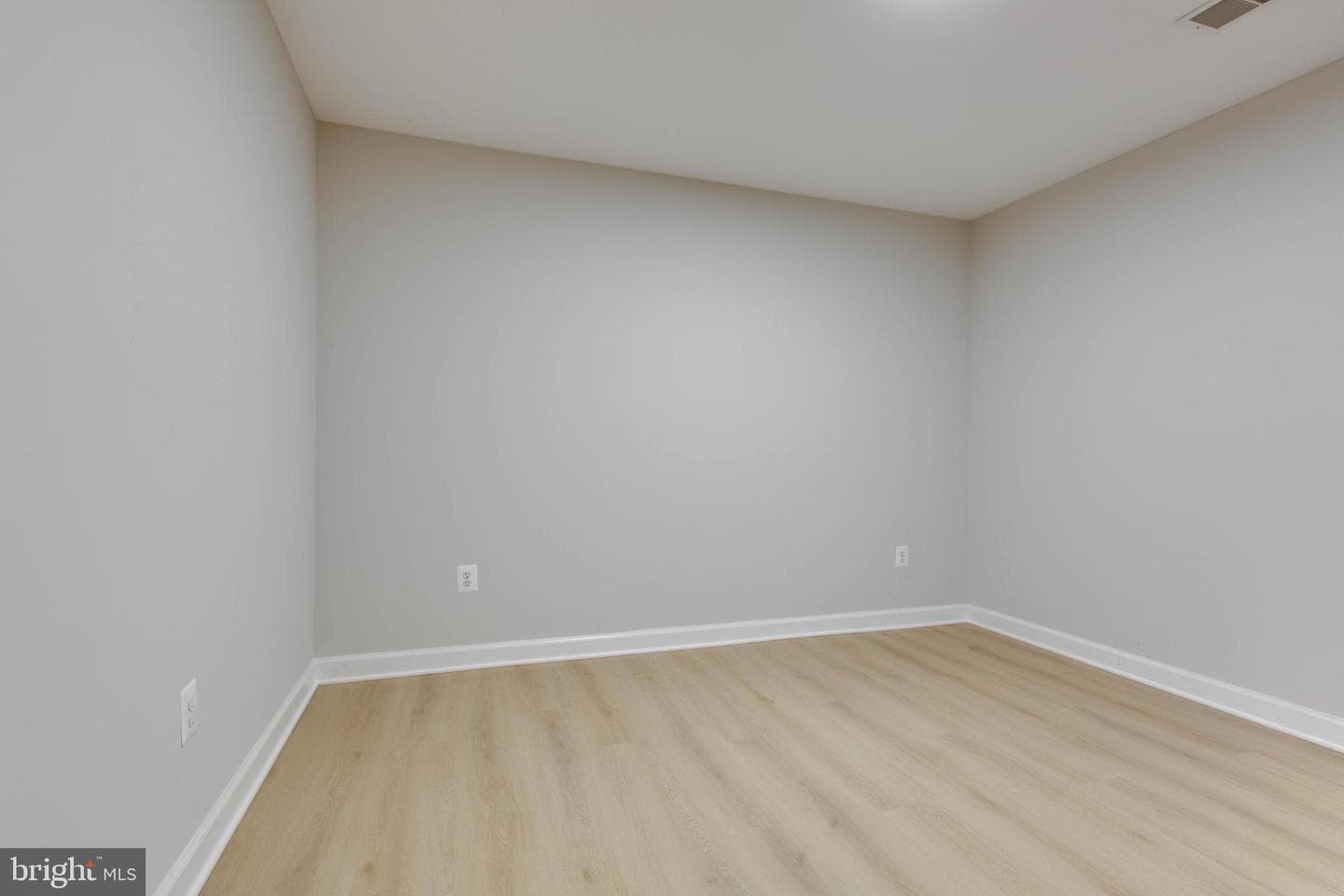 10806 Wadsworth Road photo 42