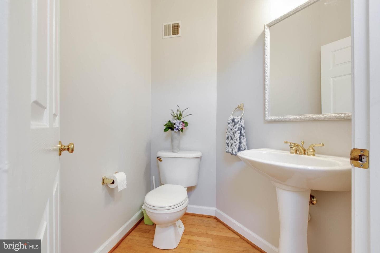 10806 Wadsworth Road photo 6
