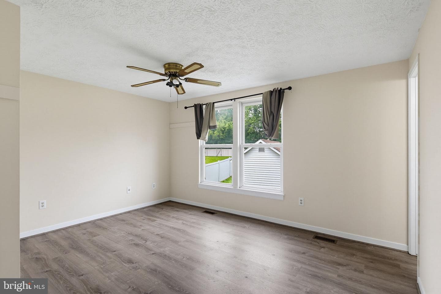 5571 Hunting Horn Drive photo 12