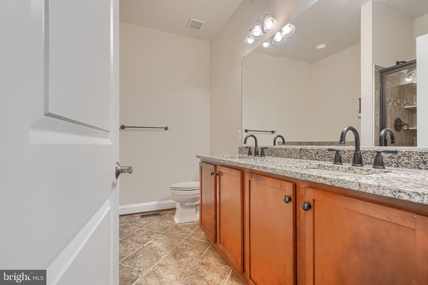 5715 Rosanna Place photo 29