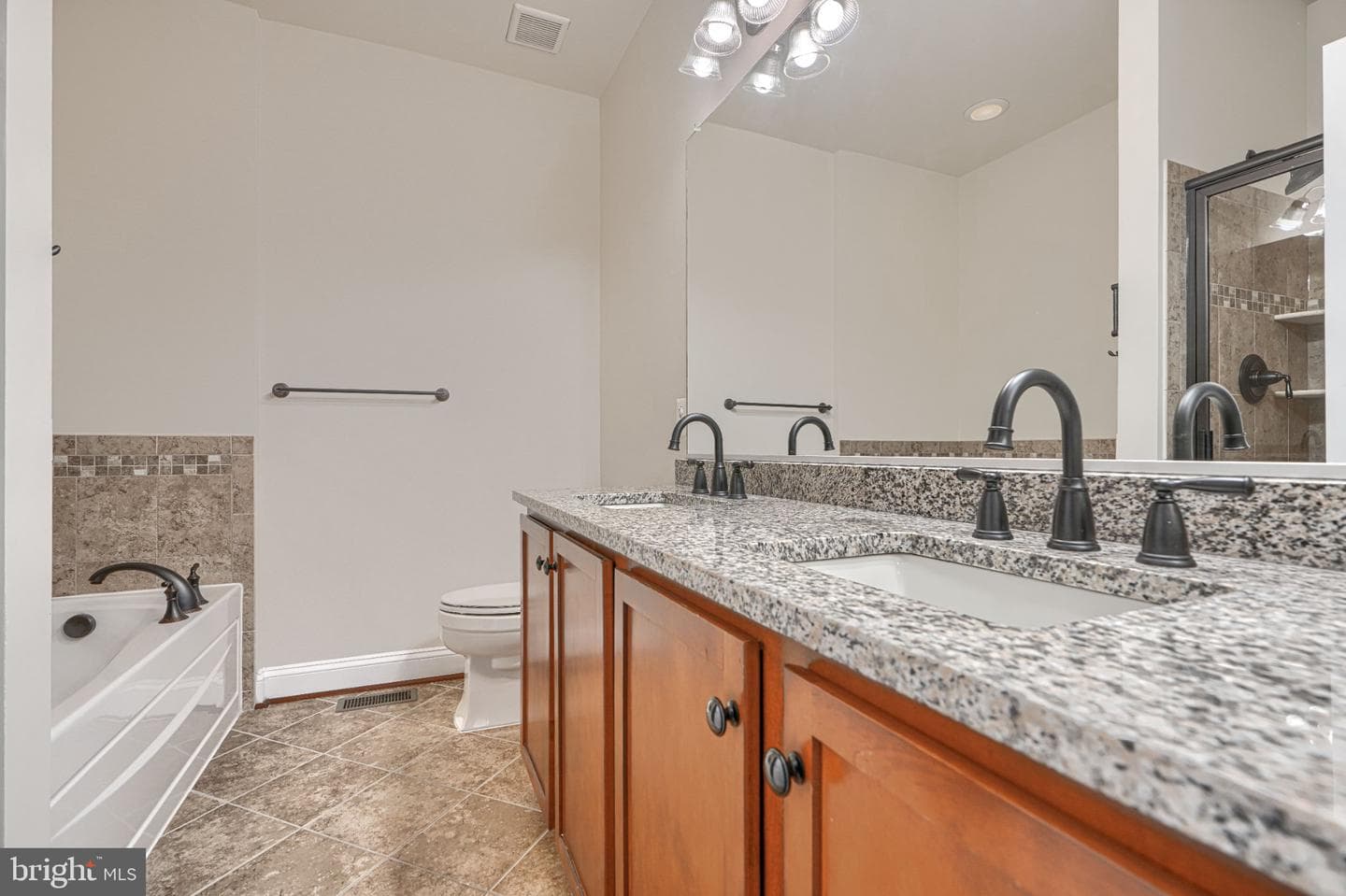 5715 Rosanna Place photo 30