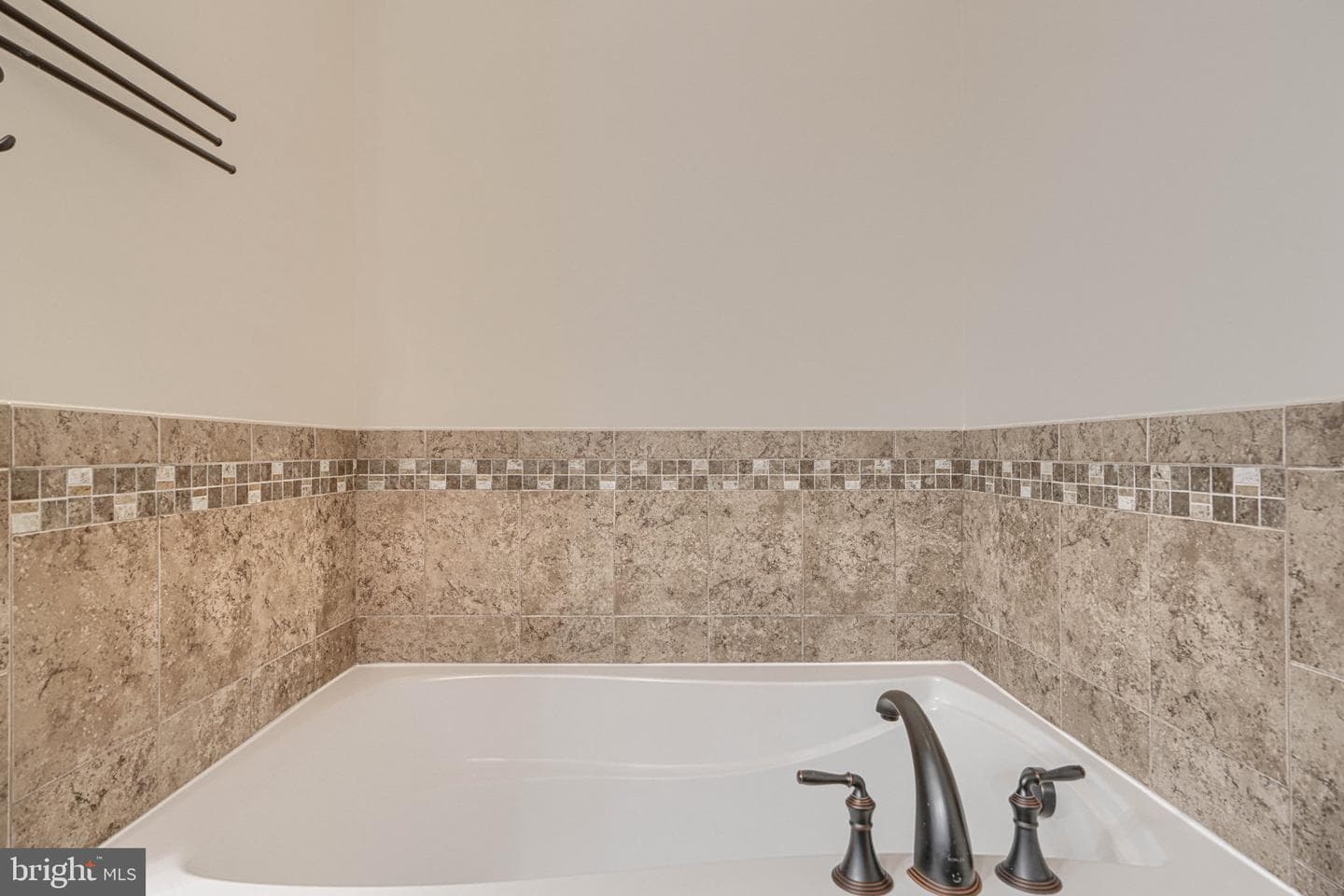 5715 Rosanna Place photo 32