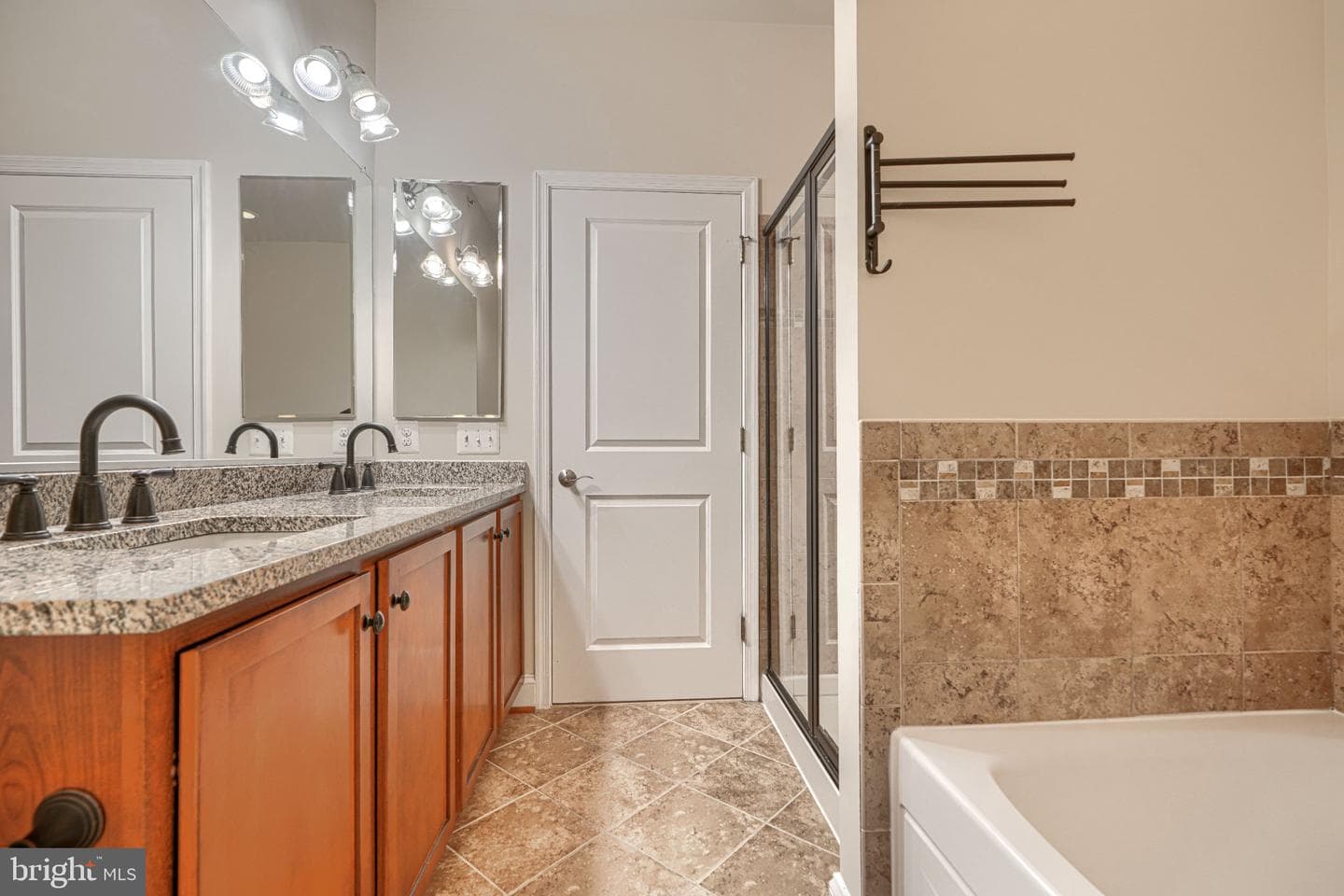 5715 Rosanna Place photo 34