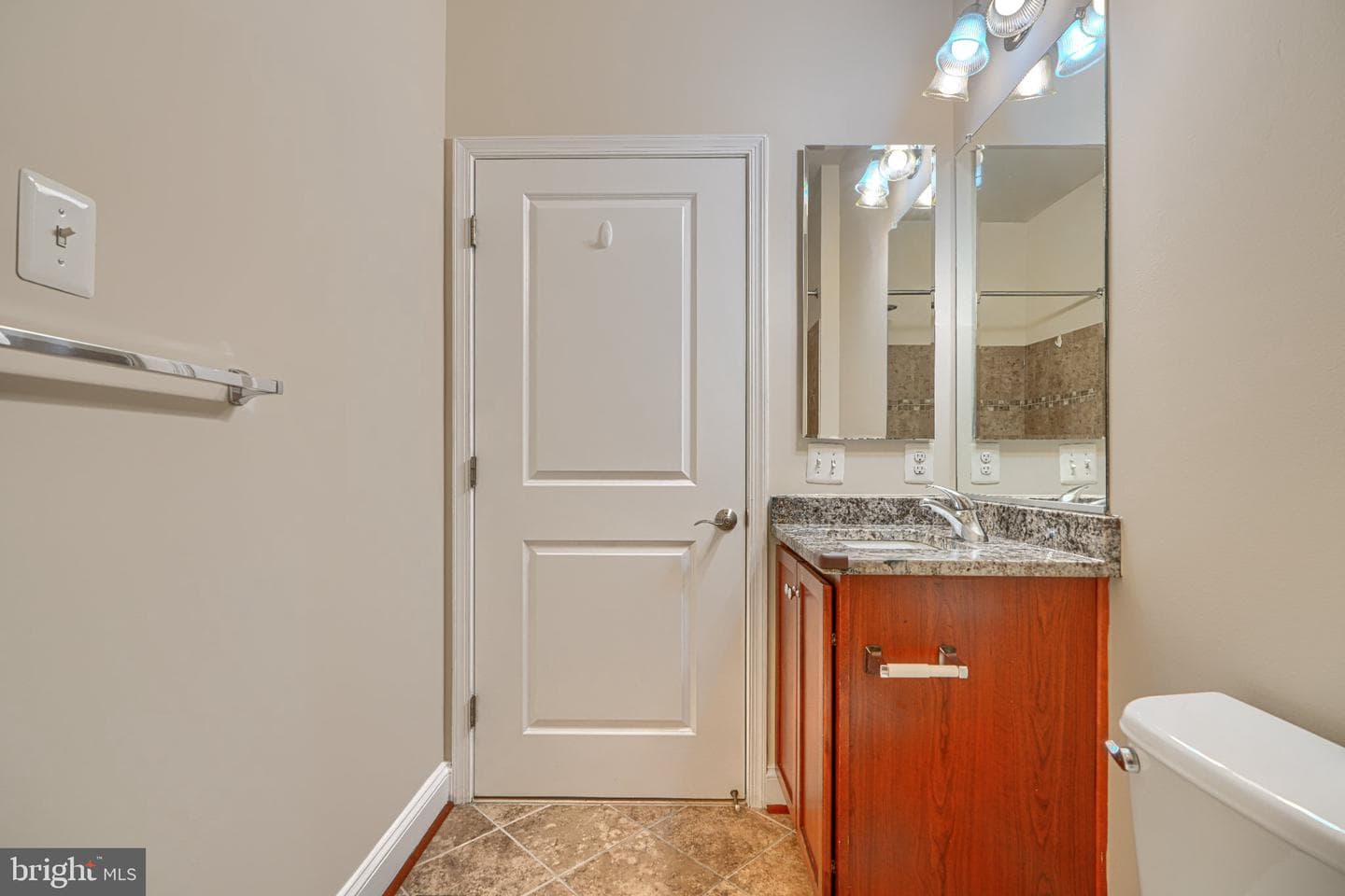 5715 Rosanna Place photo 45