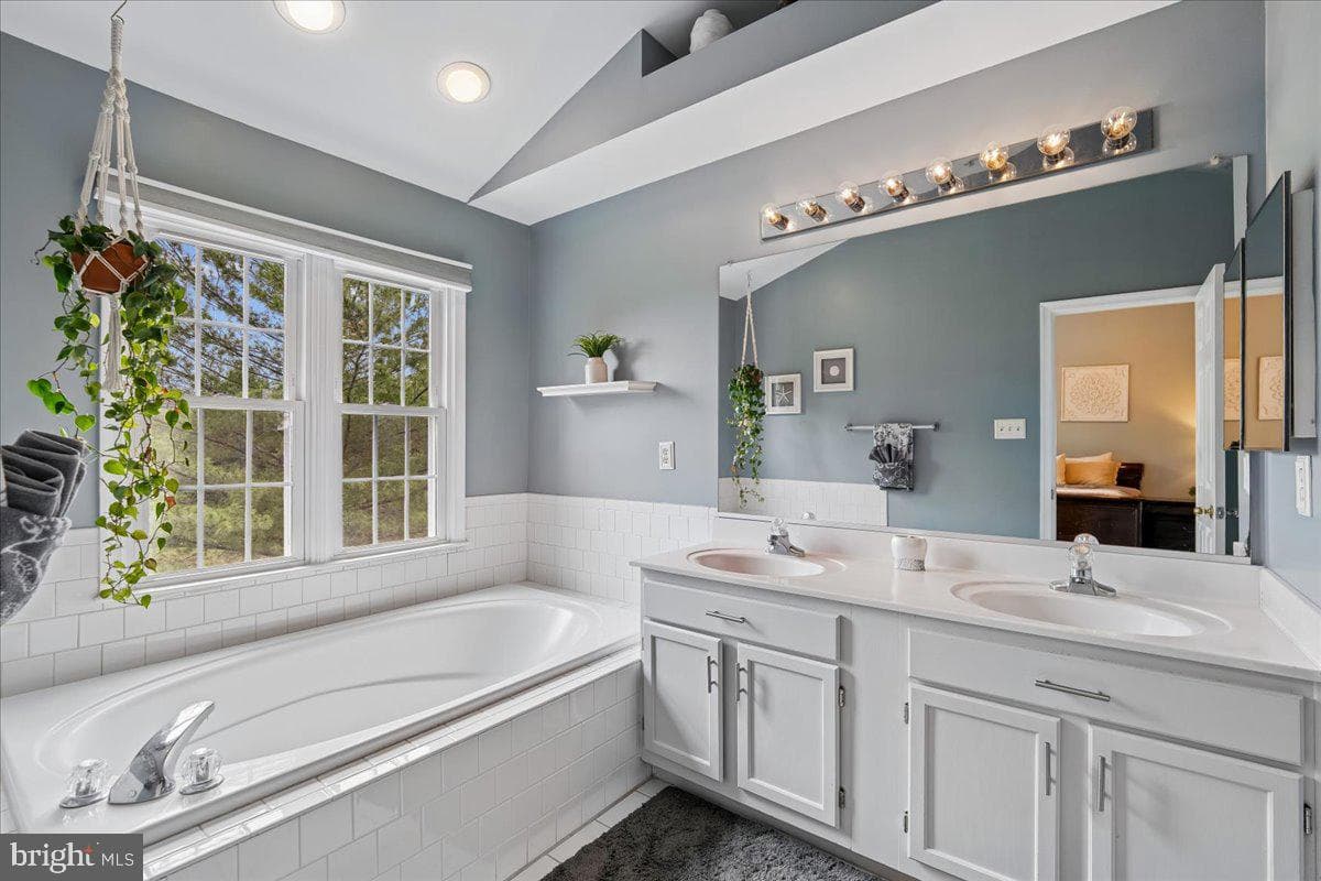 6305 Hampton Place photo 19