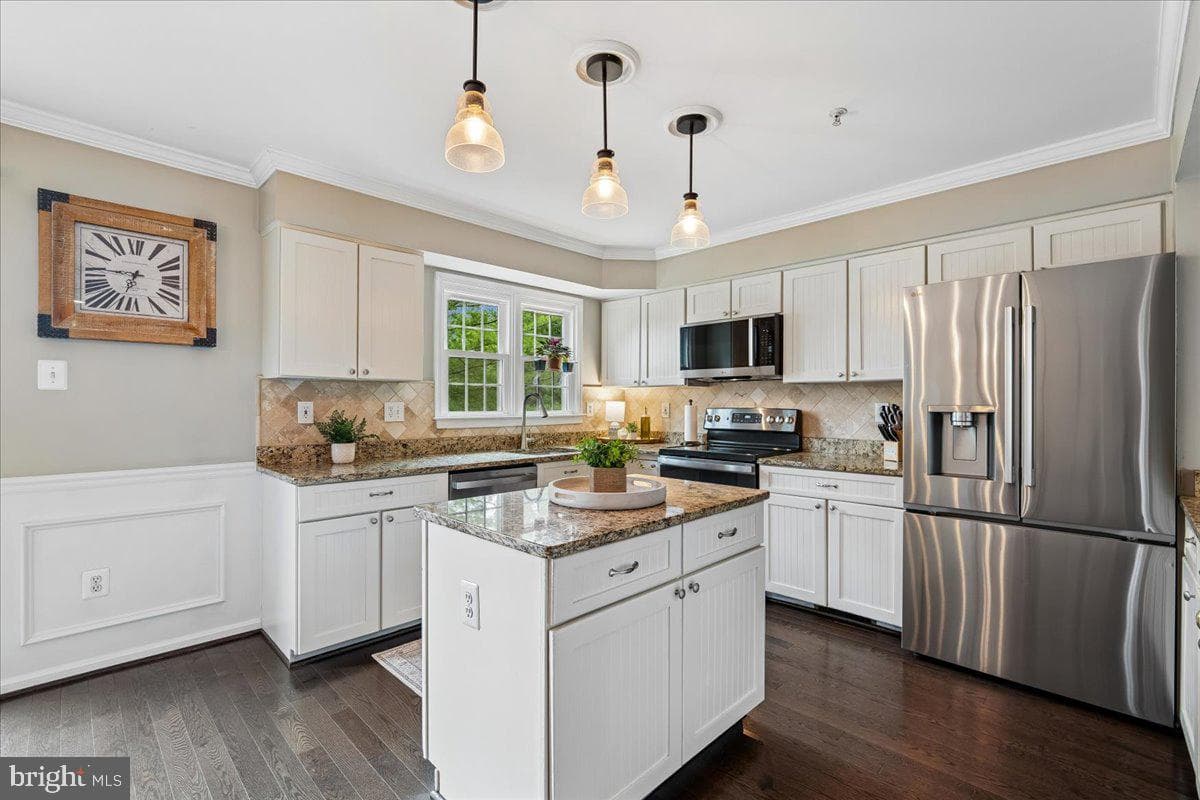 6305 Hampton Place photo 8