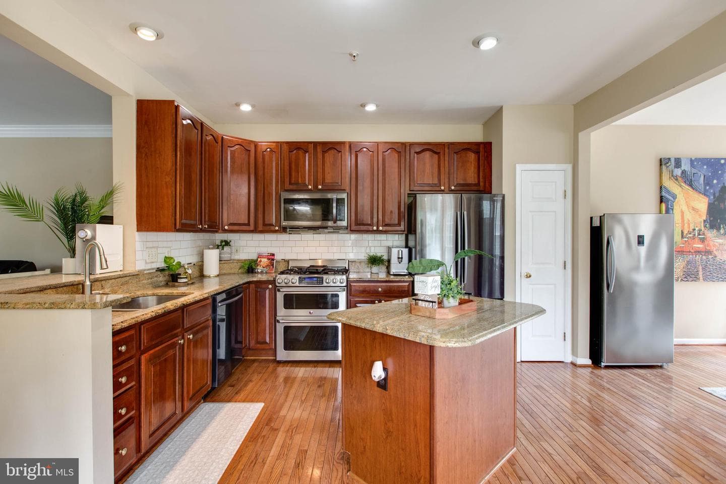 10700 Croydon Court photo 16