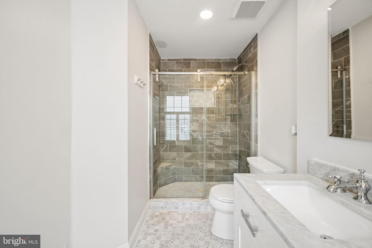 7239 Lyndsey Way photo 10