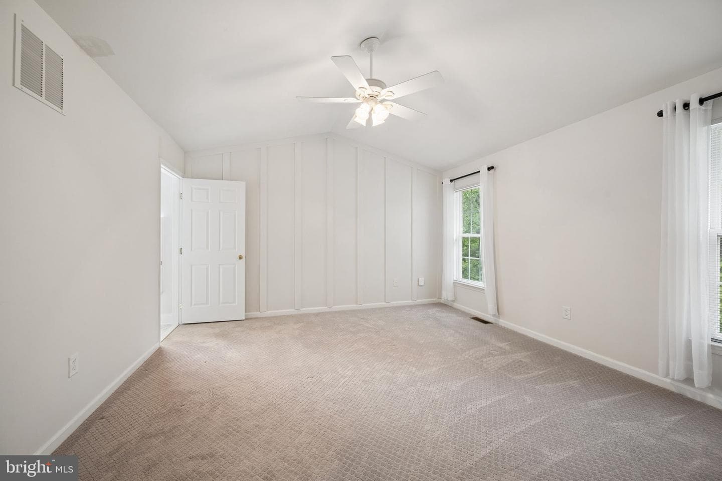 7239 Lyndsey Way photo 9