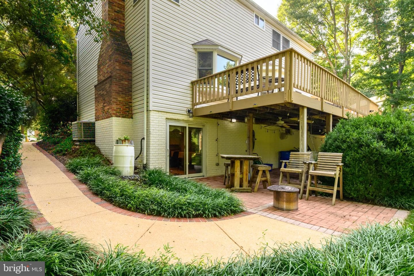 8518 Rosecroft Terrace photo 44